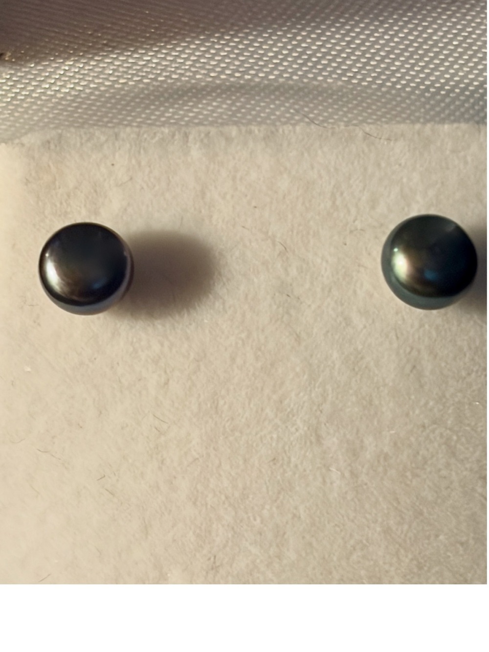 New Black Pearl Earrings New in Jewelers Box